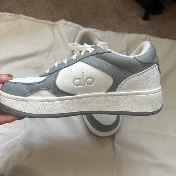 ALO Yoga Shoes - Alo Recovery Unisex Sneakers -Grey, W9 M7.5
